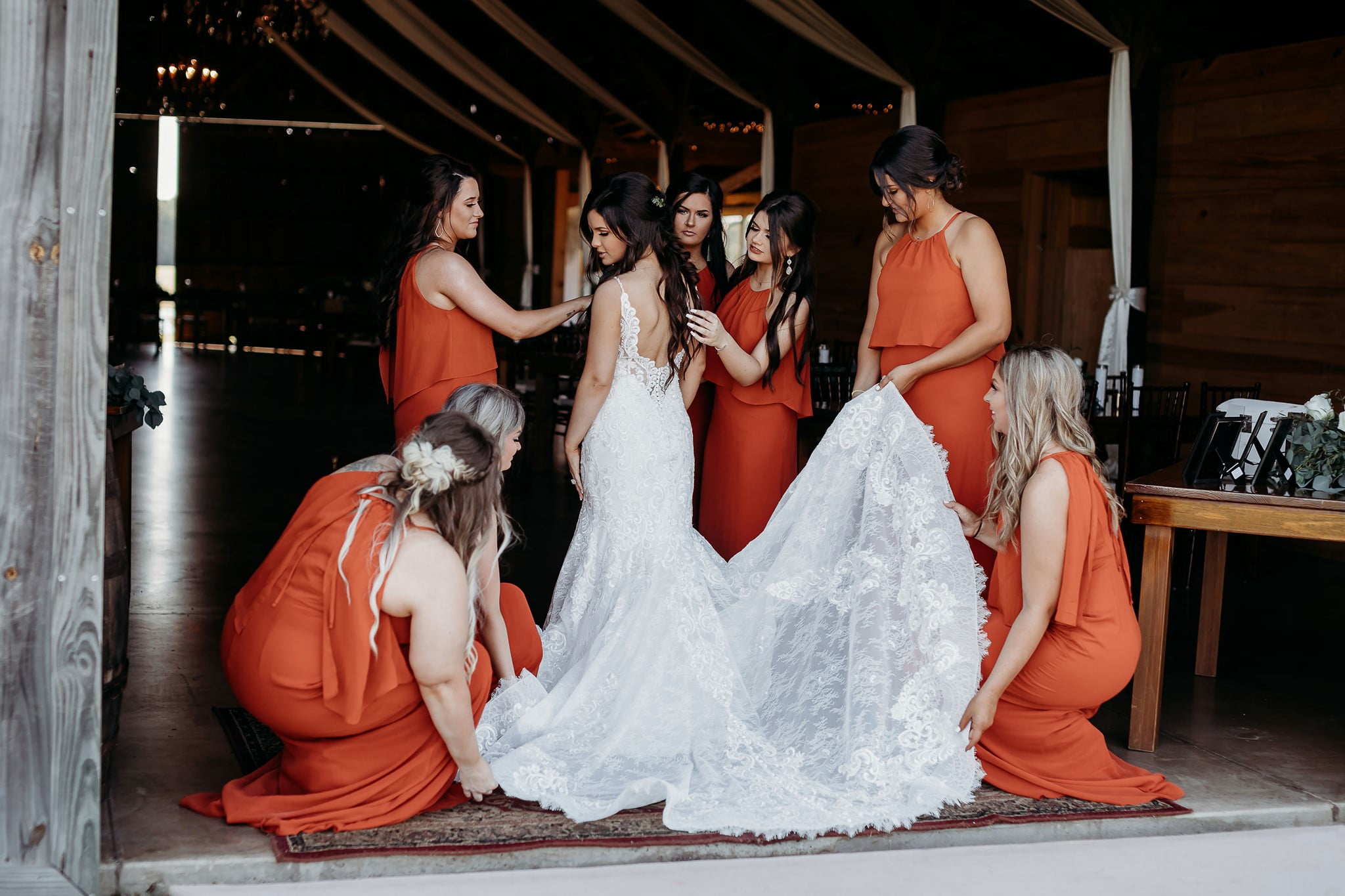 bridal party getting ready